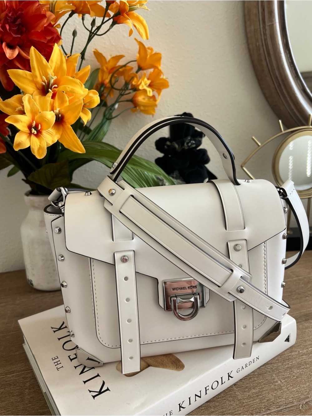 NWOT Michael Kors Manhattan Medium Leather Satchel in White (Retail $558)